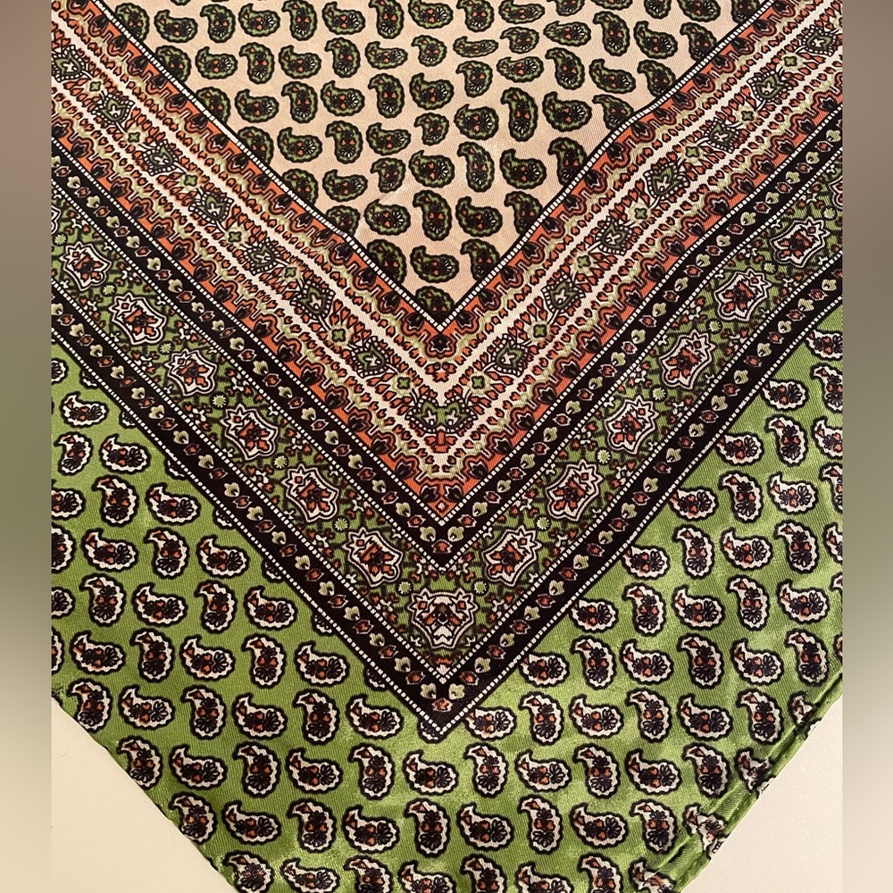 Glentex Vintage 1970’s Paisley Print Scarf in Green, Tan and rust